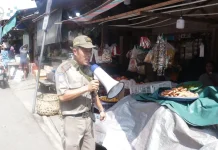 Pemko Gunungsitoli Tertibkan PKL di Jalan Mawar Pasar Soliga