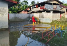 Pembersihan Sisa Lumpur Banjir di TK Negeri 3 Pembina