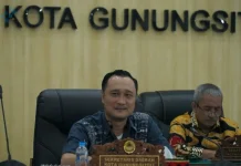 Sekda Gunungsitoli Hadiri Rapat Paripurna DPRD
