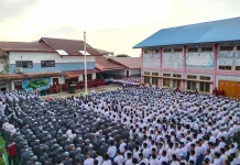 Hari Pertama Masuk Sekolah, Siswa Siswi Pembda Nias Ikuti Upacara Bendera