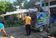 Satgas Karbak TNI AD Layani Sumur Bor Air Bersih di Pantai Asuhan API