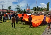 Simulasi Pemasangan Tenda Darurat Bentuk Kesiapsiagaan Hadapi Potensi Bencana