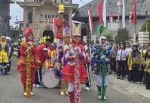 Parade Lomba Drumband Sambut HUT Ke-81 Kemri di Kota Gunungsitoli