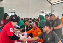 Kepala Basarnas Nias Hadiri Bakti Sosial Donor Darah Sambut HUT TNI ke 81