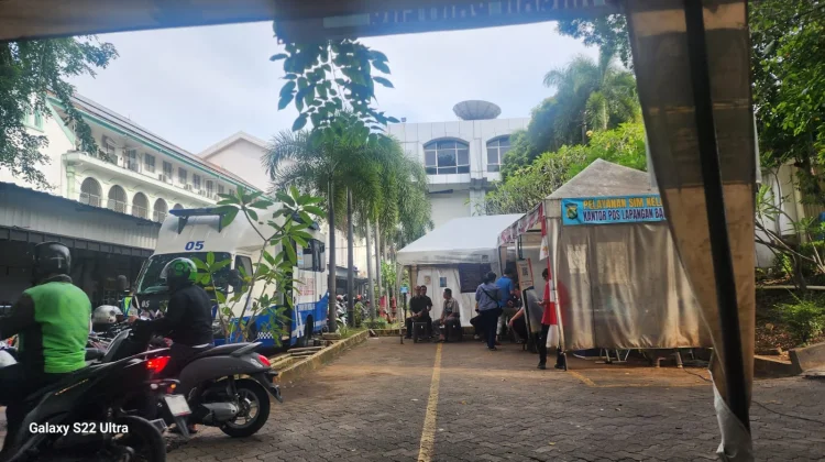 Layanan SIM Keliling Lapangan Banteng Kembali Beroperasi Pasca Libur Lebaran