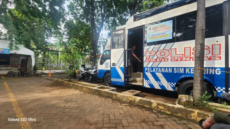 Layanan SIM Keliling Lapangan Banteng Kembali Beroperasi Pasca Libur Lebaran