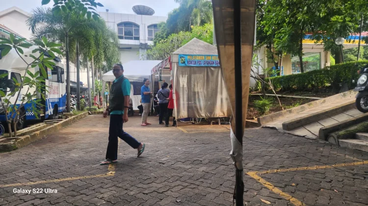 Layanan SIM Keliling Lapangan Banteng Kembali Beroperasi Pasca Libur Lebaran