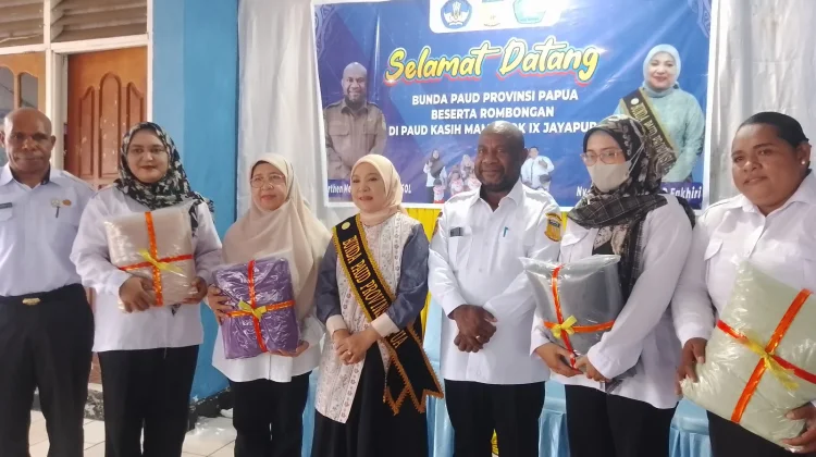 PAUD Kasih Mama Dapat Perhatian Bunda PAUD Papua