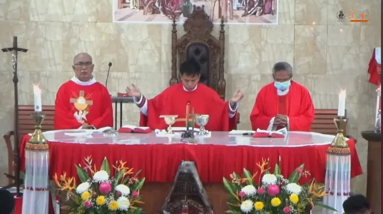 Komunitas Katolik Toraja Jayapura Merayakan Pentakosta