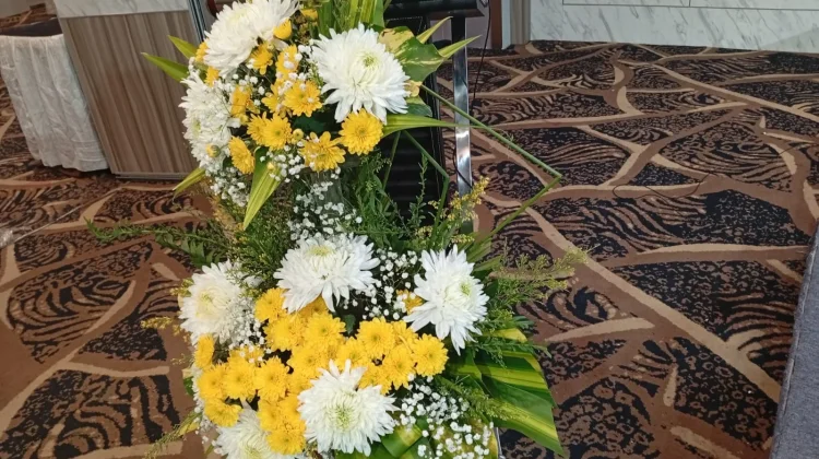 Rangkaian Bunga Hidup Hasil Karya Ibu Ibu WKRI Cabang Abepura Mewarnai Kofercab IX