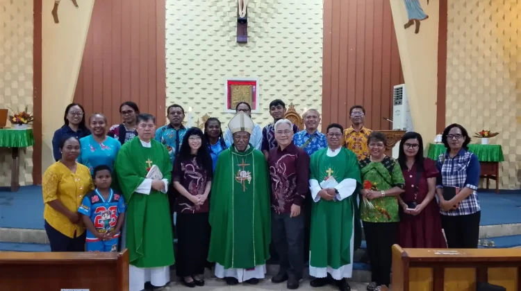 Uskup Keuskupan Jayapura Memimpin Misa Pembukaan Kursus Khatolisitas
