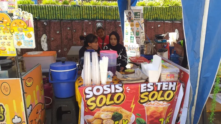 Kehadiran UMKM Memeriahkan RRI Fest di halaman RRI Jayapura