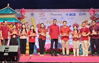 BRI Jayapura Perkuat UMKM di Festival Imlek 2026