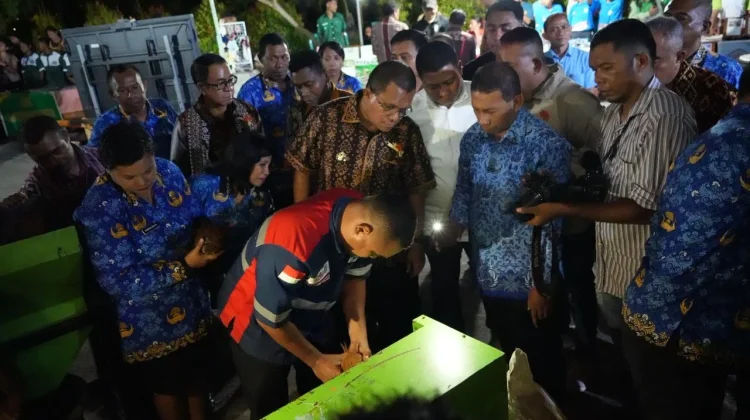 Pra-Launching OSOP di Maumere, Gubernur Soroti Defisit Rp51 Triliun, Dorong Sekolah