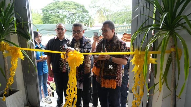 NTT Mart & Dapur Flobamorata Diluncurkan, Gubernur Melki Dorong Sekolah Produktif