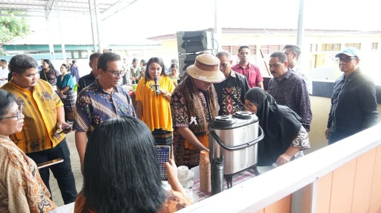 NTT Mart & Dapur Flobamorata Diluncurkan, Gubernur Melki Dorong Sekolah Produktif