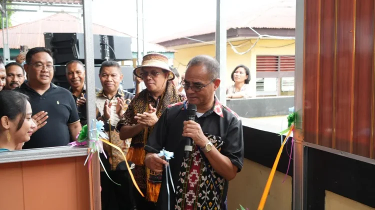 NTT Mart & Dapur Flobamorata Diluncurkan, Gubernur Melki Dorong Sekolah Produktif