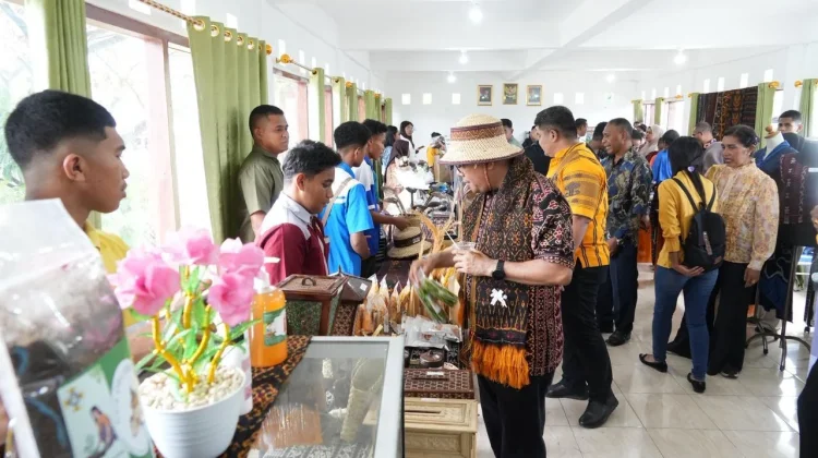 NTT Mart & Dapur Flobamorata Diluncurkan, Gubernur Melki Dorong Sekolah Produktif