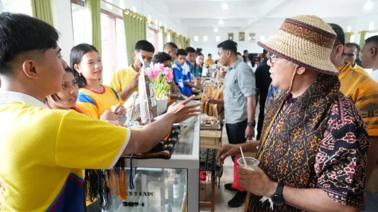 NTT Mart & Dapur Flobamorata Diluncurkan, Gubernur Melki Dorong Sekolah Produktif