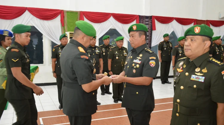 Sertijab Kasrem dan Kasipers Korem 161/WS