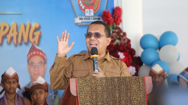 SMA Negeri Lima Kupang Luncurkan OSOP Perkuat Jiwa Wirausaha Siswa Berprestasi