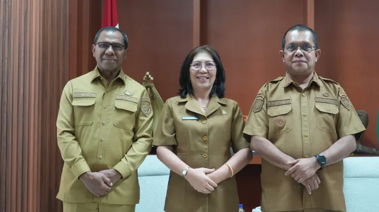 Gubernur NTT Serahkan Amanah Plh. Sekda kepada Yohanes Oktovianus
