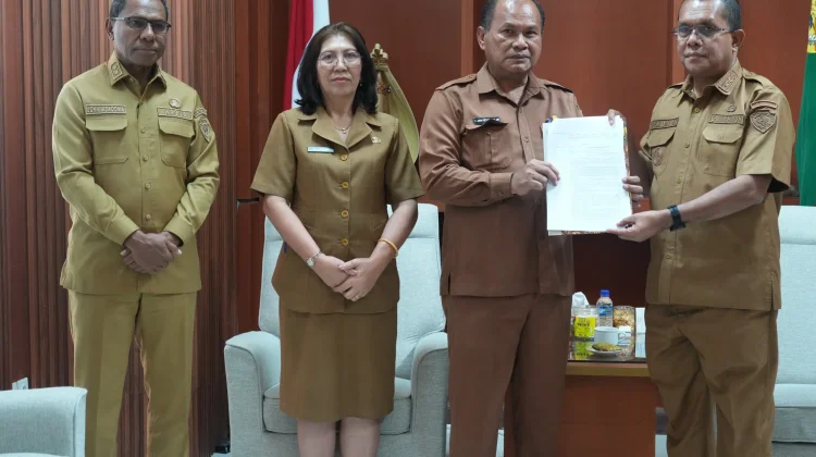 Gubernur NTT Serahkan Amanah Plh. Sekda kepada Yohanes Oktovianus