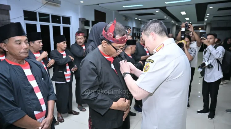Wali Kota Kupang Lantik Pengurus Kerukunan Keluarga Madura