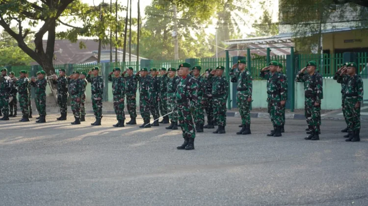 Korem 161/WS Gelar Upacara 17 Tingkatan Pelayanan Kepada Masyarakat