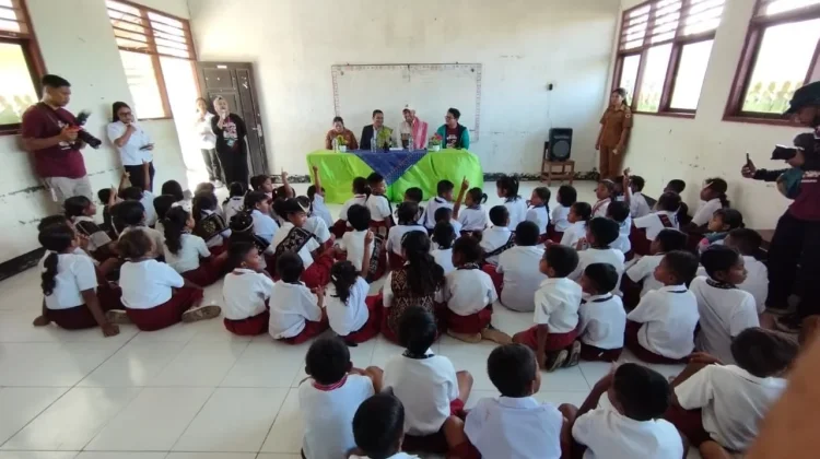 KPK Tanamkan Nilai Antikorupsi kepada Siswa SD Batu Esa