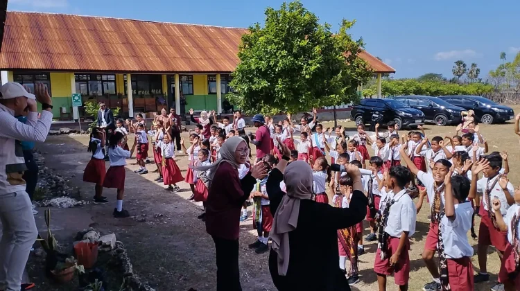 KPK Tanamkan Nilai Antikorupsi kepada Siswa SD Batu Esa