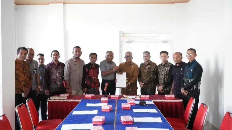 Pastikan Ranperda Berkualitas Kemenkum NTT Gelar Rapat Pengharmonisan