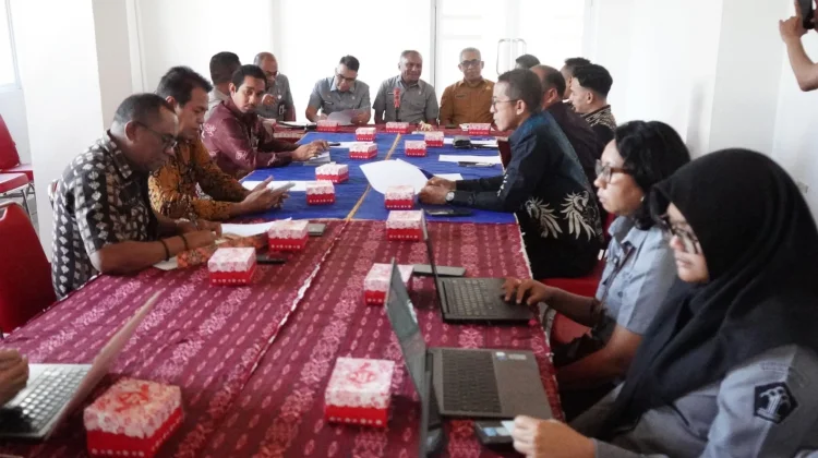 Pastikan Ranperda Berkualitas Kemenkum NTT Gelar Rapat Pengharmonisan