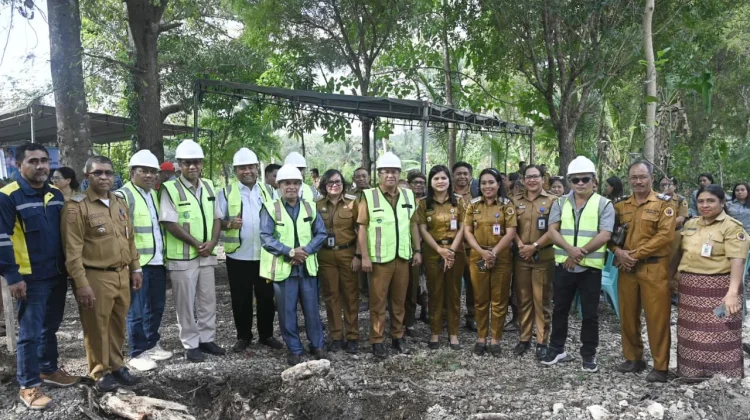 Bupati Kupang Letakkan Batu Pertama Pembangunan Kantor Camat Baru