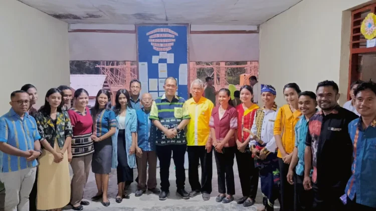 Gubernur NTT Serahkan Izin Operasional SMA Katolik St. Agustinus Tana Mali
