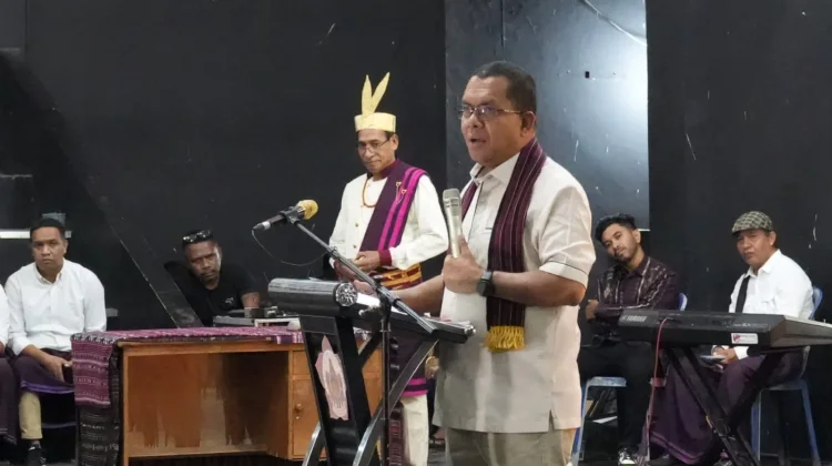 Gubernur Ajak IKA Kupang Wujudkan Perdamaian Adonara Bersama