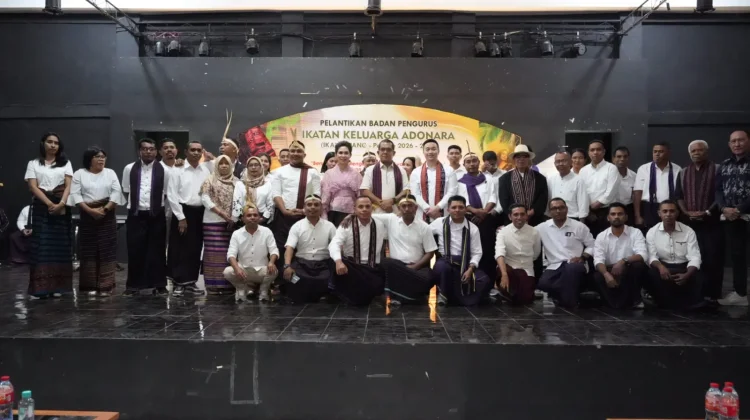 Gubernur Ajak IKA Kupang Wujudkan Perdamaian Adonara Bersama
