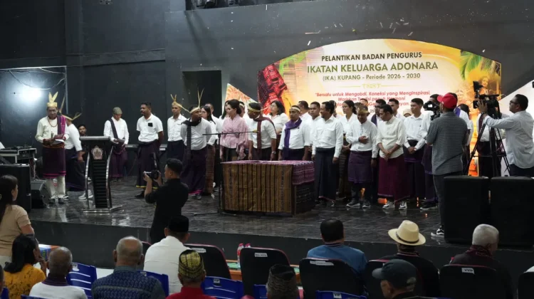 Gubernur Dorong IKA Kupang Perkuat Pembangunan Berbasis Kebersamaan Adonara