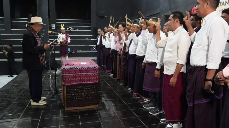 Gubernur Dorong IKA Kupang Perkuat Pembangunan Berbasis Kebersamaan Adonara