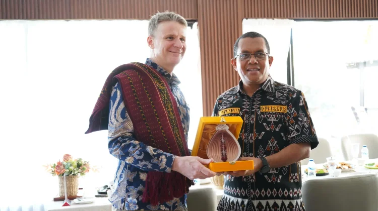 Melki Tawarkan Industri Garam dan Penerbangan Kupang Darwin Kembali