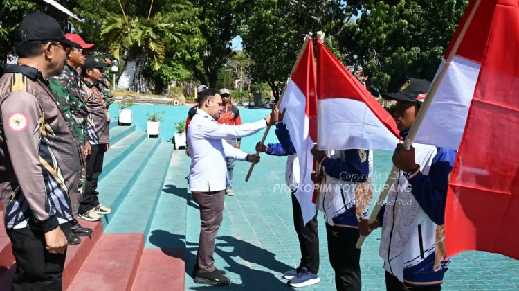 Siswa Pasukan Pengibar Bendera Mengikuti Pelatihan Paskibraka