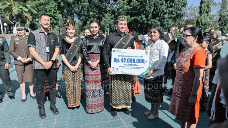 HUT Kemerdekaan Pemkot Kupang Hadirkan Bapenda Merah Putih