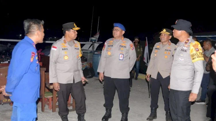 Polri Bantu Korban Bencana di Pulau Palue