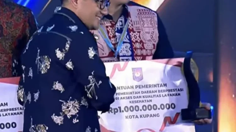 Pemerintah Kota Kupang Raih Dua Penghargaan Nasional