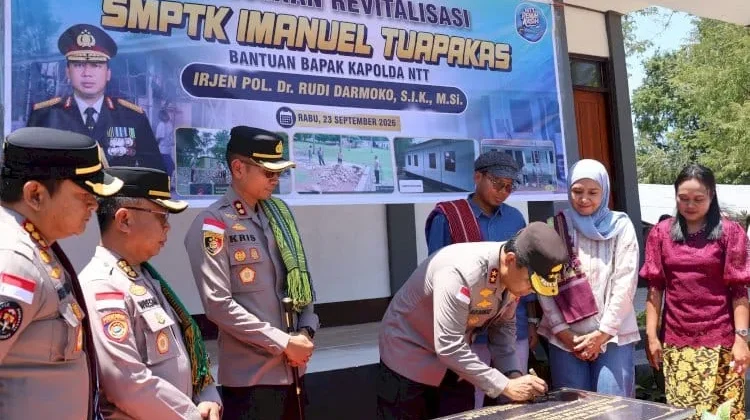 Kapolda NTT Resmikan Revitalisasi SMPTK Imanuel Tuapakas