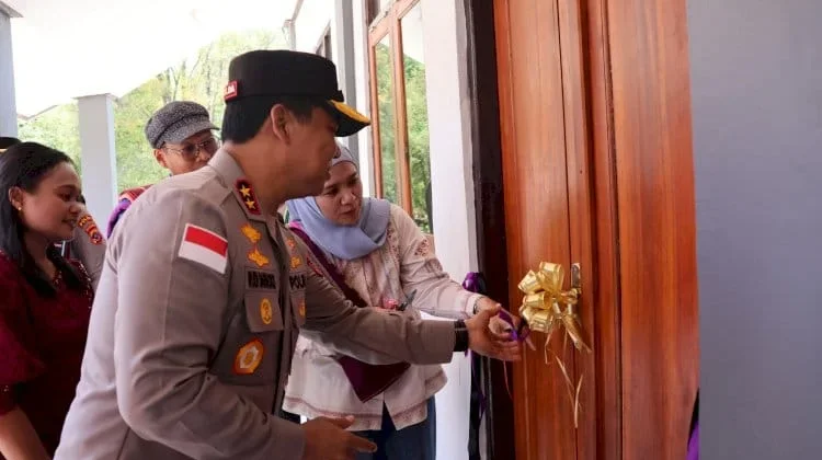 Kapolda NTT Resmikan Revitalisasi SMPTK Imanuel Tuapakas