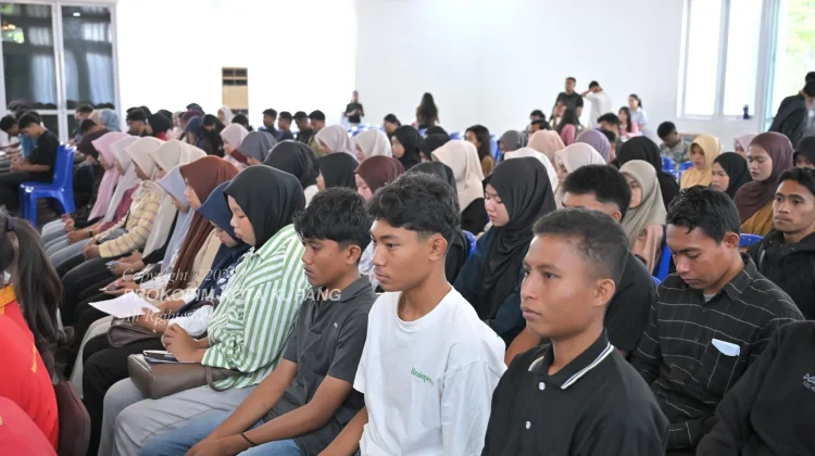 Mahasiswa Terdampak Gempa Flores Mendapat Bantuan Kemanusiaan