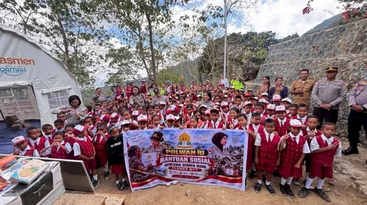 Polda NTT Bantuan Kemanusiaan Trauma Healing di SDK Gapong Manggarai