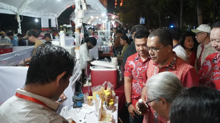 Festival Moon Cake Gerakkan UMKM dan Peduli Flores