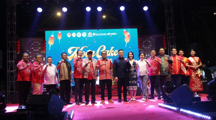 Festival Moon Cake Perkuat Kebersamaan Masyarakat NTT